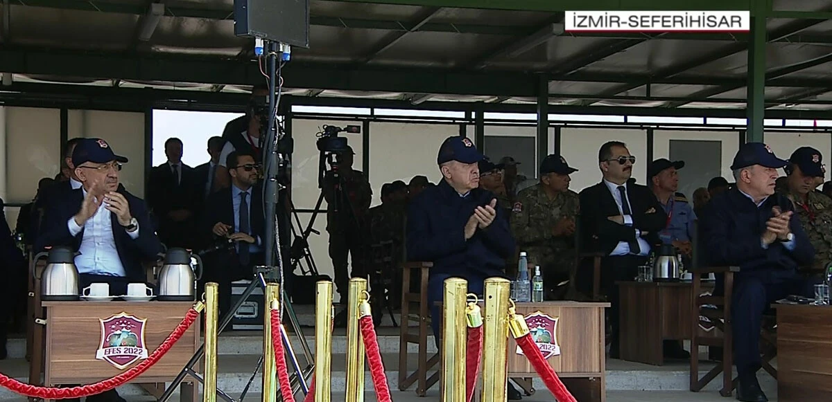 Yunanistan'a sahada mesaj: Efes-2022 tatbikatı başladı, işte nefes kesen görüntüler