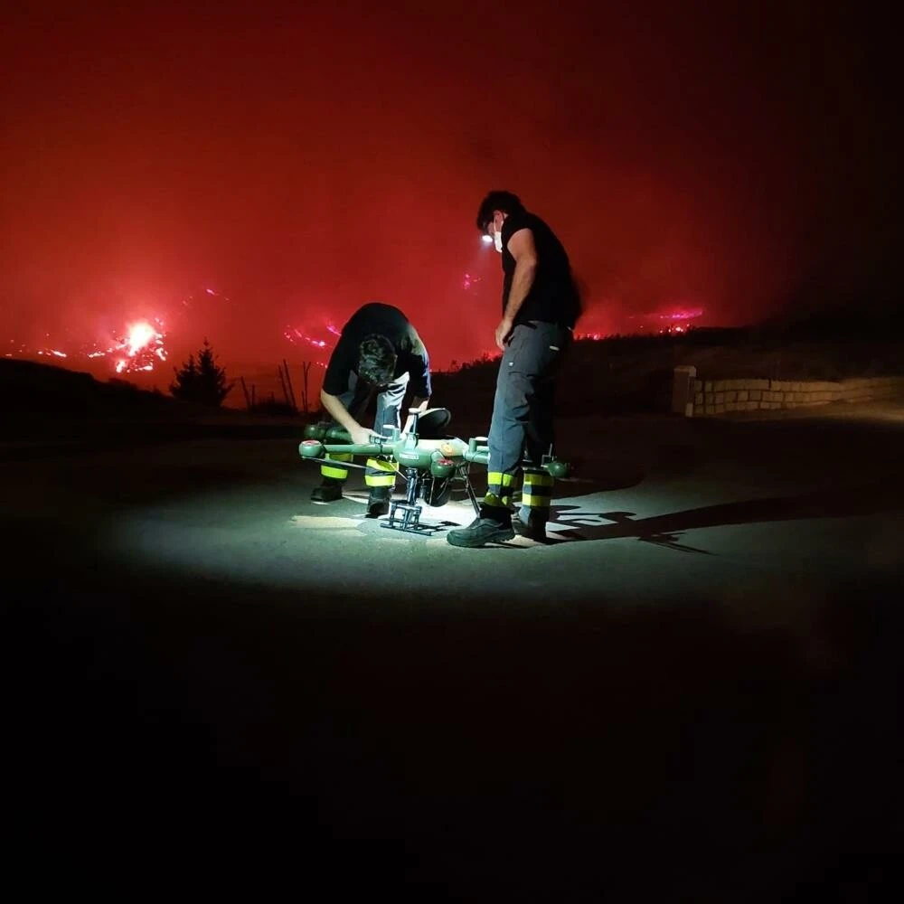 İspanya'da orman yangını! Rüzgar körükledi: 3 kişi yaralandı