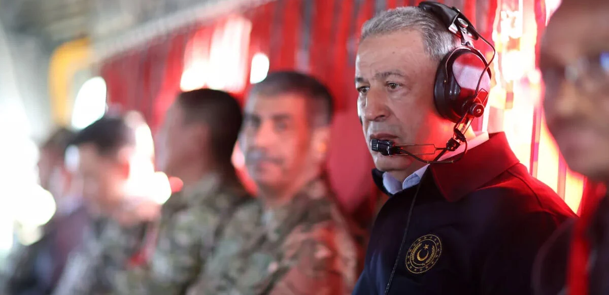 Bakan Akar'dan <a href=