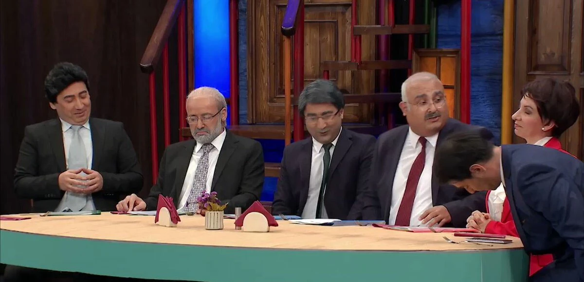 Güldür Güldür programının 6’lı masa skecinde İmamoğlu sürprizi