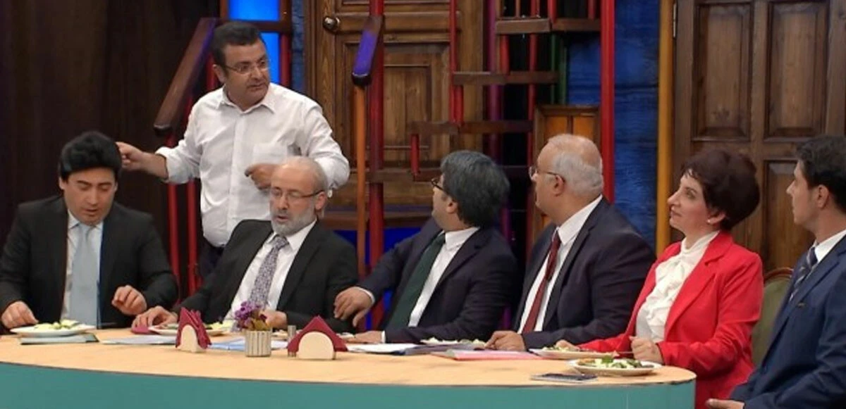 Güldür Güldür programının 6’lı masa skecinde İmamoğlu sürprizi