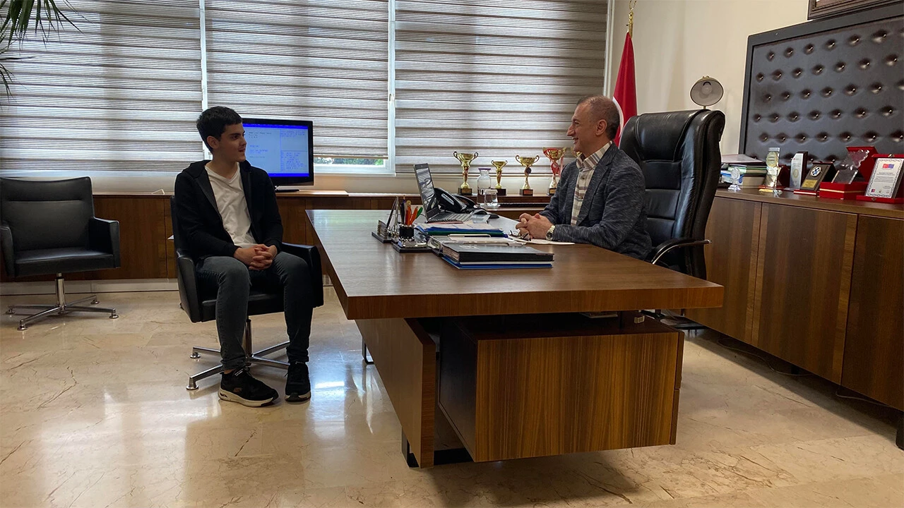 Buluşuyla tıp dünyasında çığır açtı: Bilim yarışmasında dünya birincisi oldu!