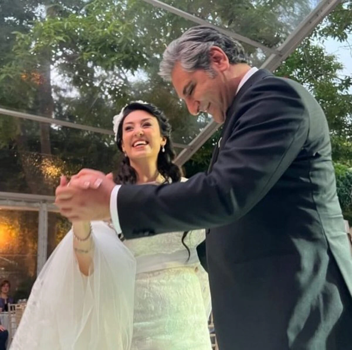 Aykut Erdoğdu kimdir? Aykut Erdoğdu'nun nikah masasına oturduğu eşi Avukat Tuba Torun kimdir?