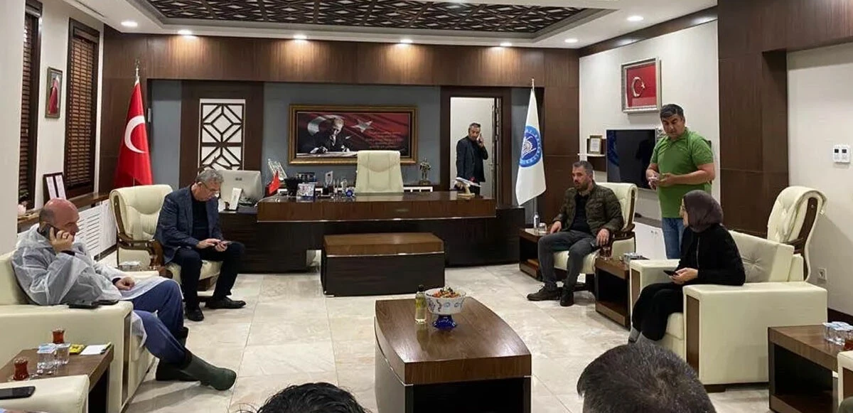 Bakan Soylu ile Yavaş sel felaketini görüştü: Sosyal medya fotoğraf karesini konuştu