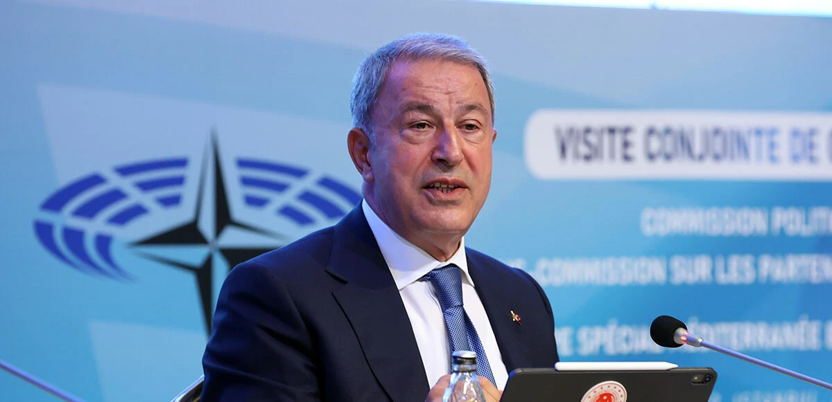 Bakan Akar Yunan parlamenterin hadsiz sözlerine sert cevap verdi: Teröristlere yer vererek müttefiklik olmaz