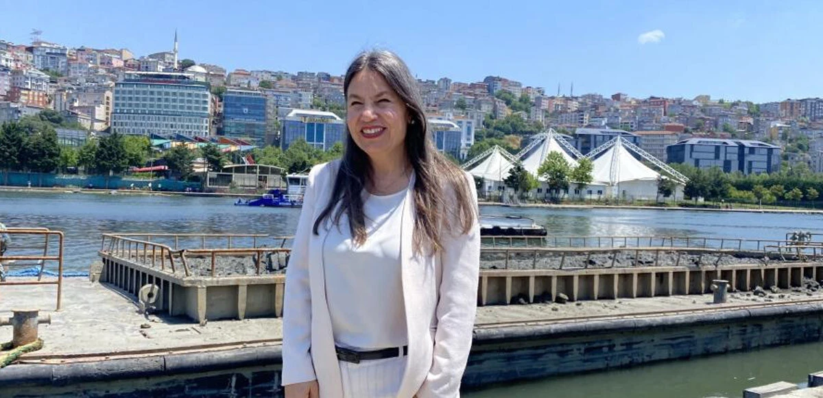 Haliç'te suyun rengi değişti, İBB’den açıklama geldi: İyi durumda çok kötü değil