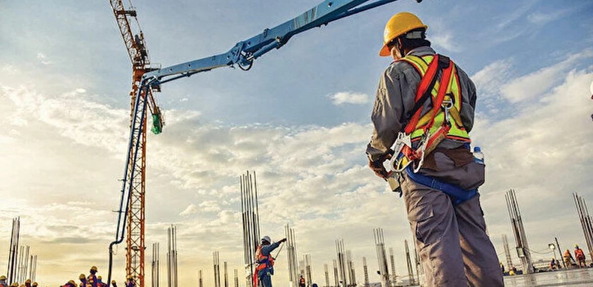 Türk işçiler Rusya'da mahsur kaldı: Hem maaş alamıyor hem de tehdit ediliyorlar