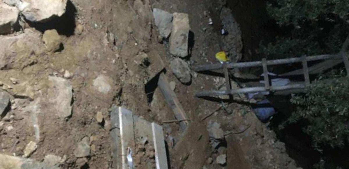 El yapımı patlayıcı ile çukur kazdılar, suçüstü yakalandılar