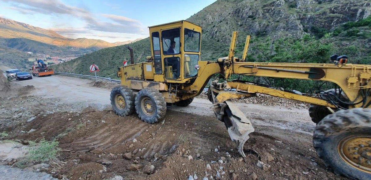 'Zarara uğradım' dedi, hastane yolunu 2. kez ulaşıma kapattı