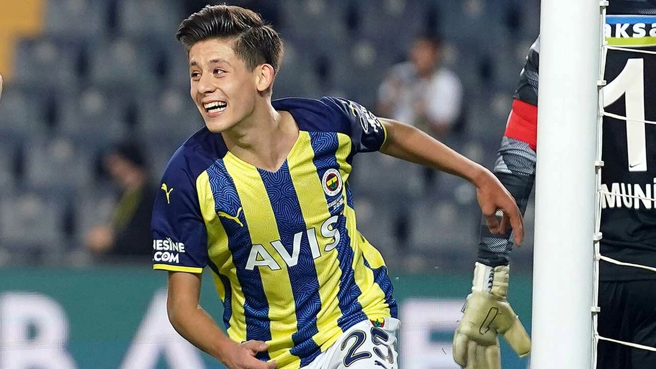 Arda Güler tarihe geçecek: Mesut Özil dünya devine önerdi