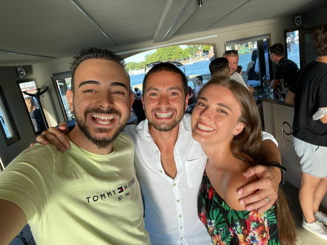 Cihan Tuna Arslan 33. yaş gününü takipçileri ile Belgrad’da kutladı