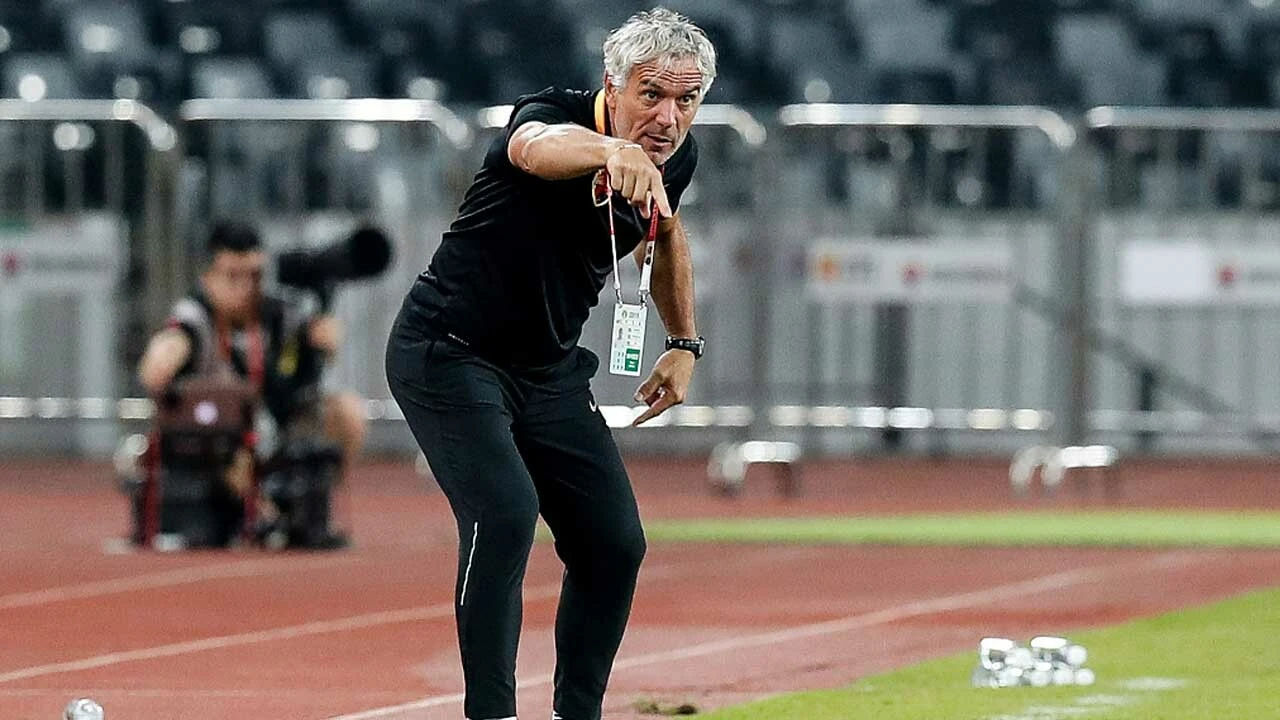 Sürpriz iddia: Galatasaray, İtalyan hoca ile görüşecek