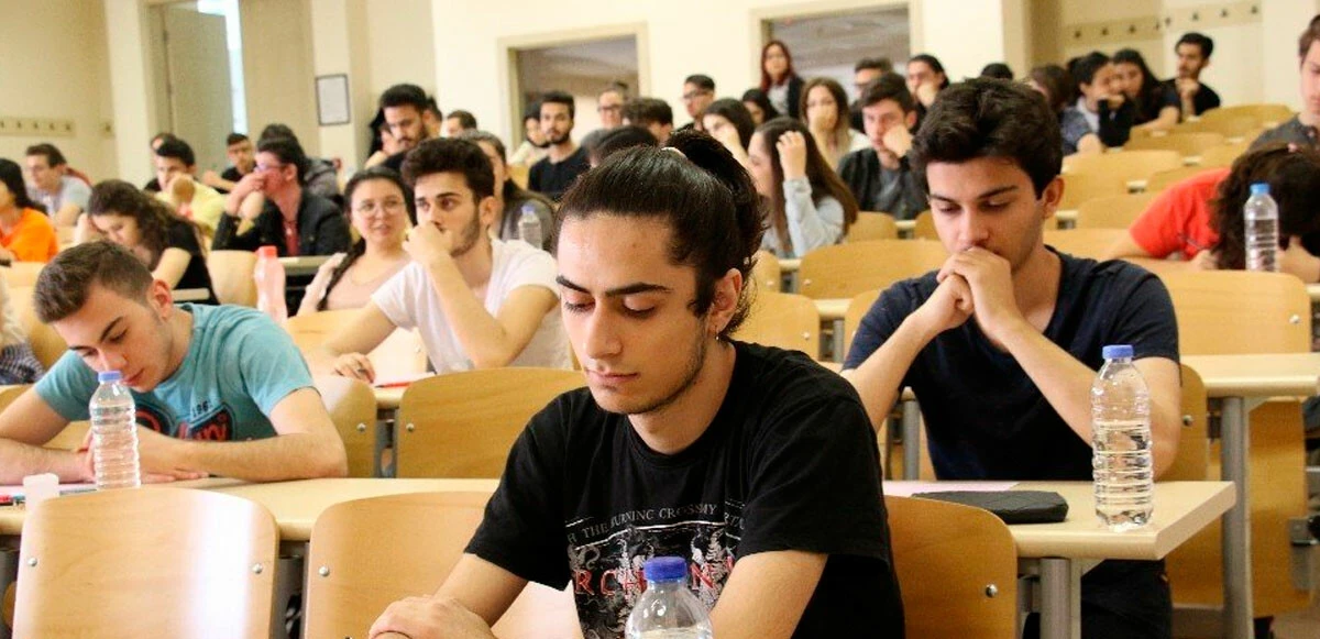 Barajsız ilk sınav: YKS'nin ilk oturumu TYT sona erdi