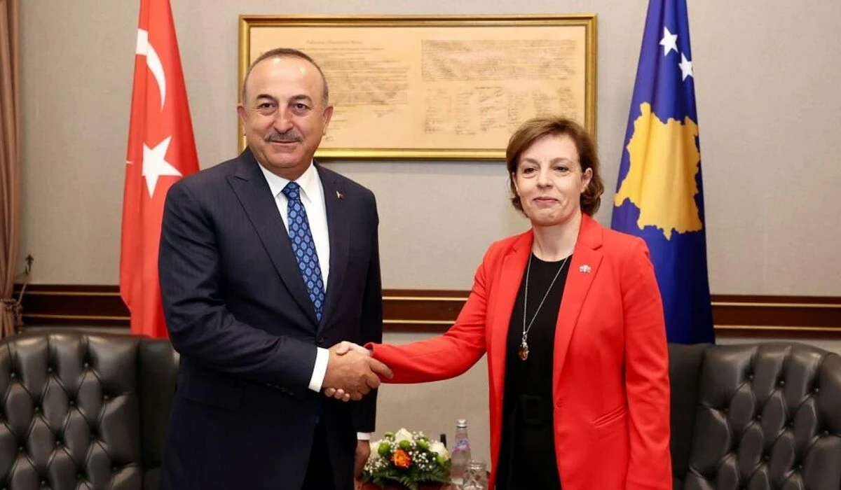 Bakan Çavuşoğlu'ndan Kosova'ya FETÖ uyarısı: Hem ilişkilerimiz için hem güvenliğiniz için en büyük sıkıntı