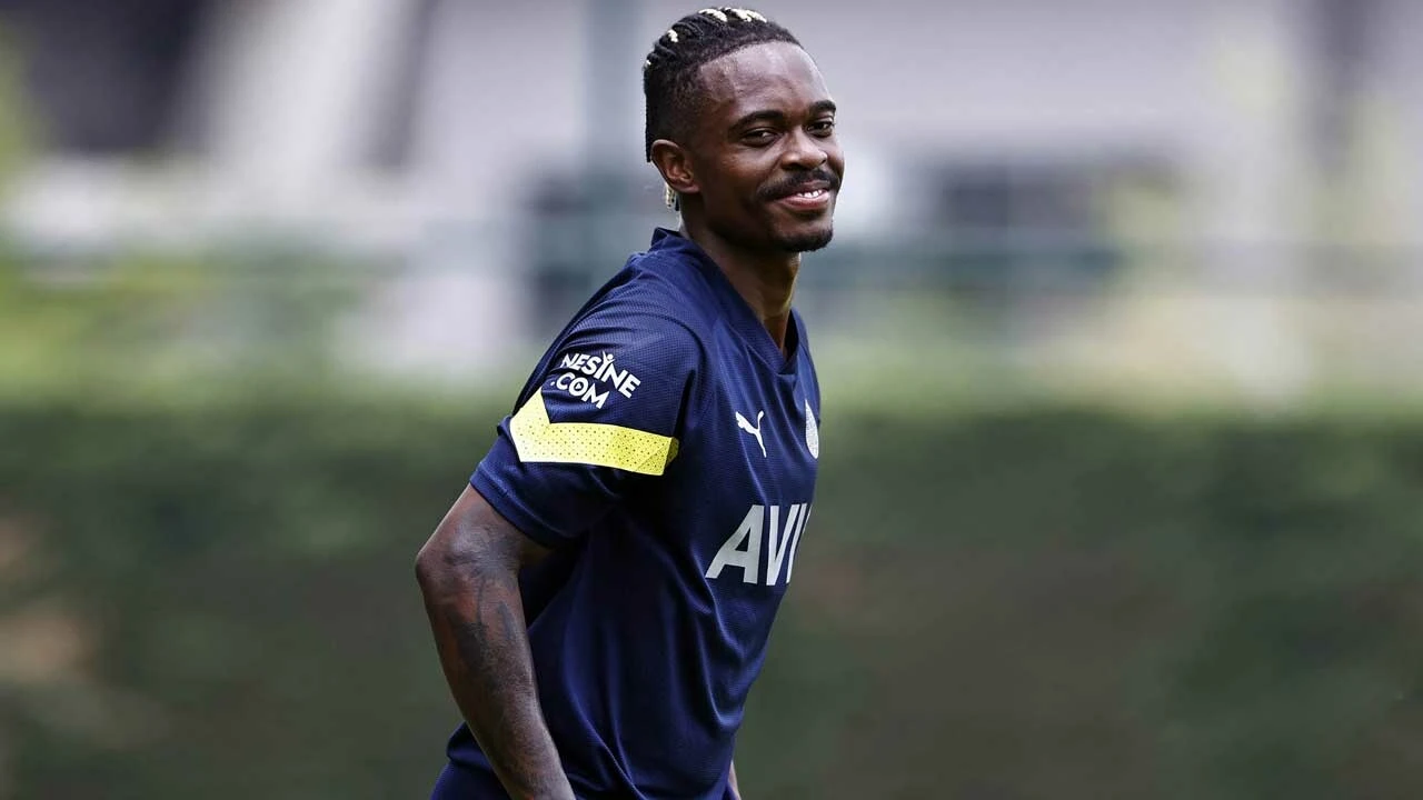 Fenerbahçe'nin yeni transferi Lincoln'dan Jesus'a övgü