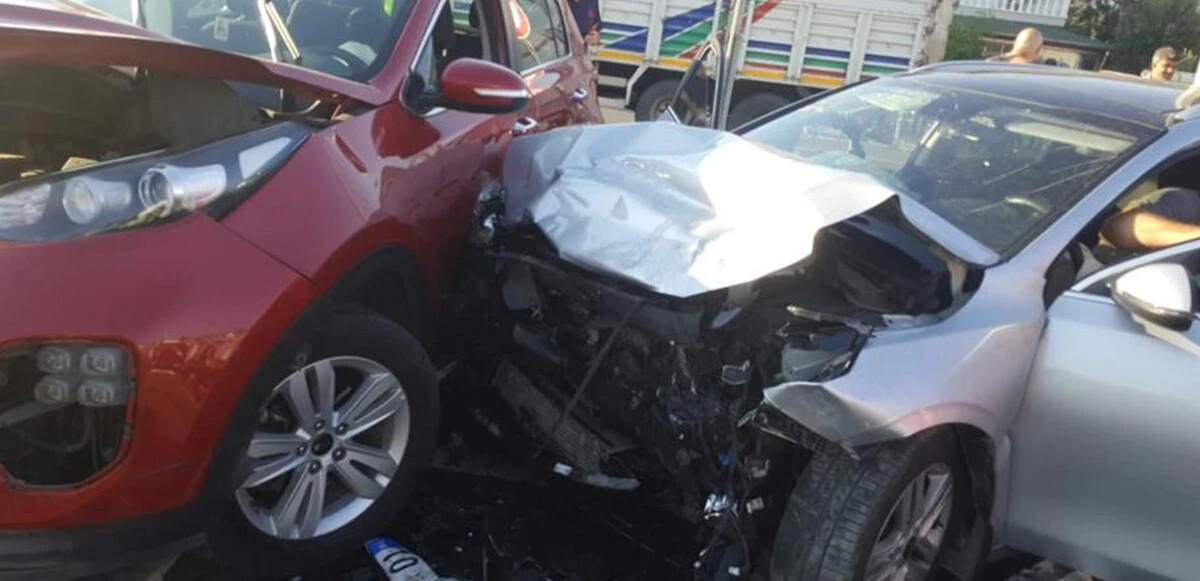 Balıkesir’de zincirleme kaza: 4 yaralı