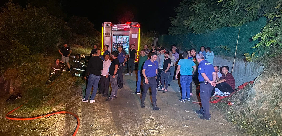 Bursa’da tekstil atölyesinde yangın çıktı! 2 ev kül oldu