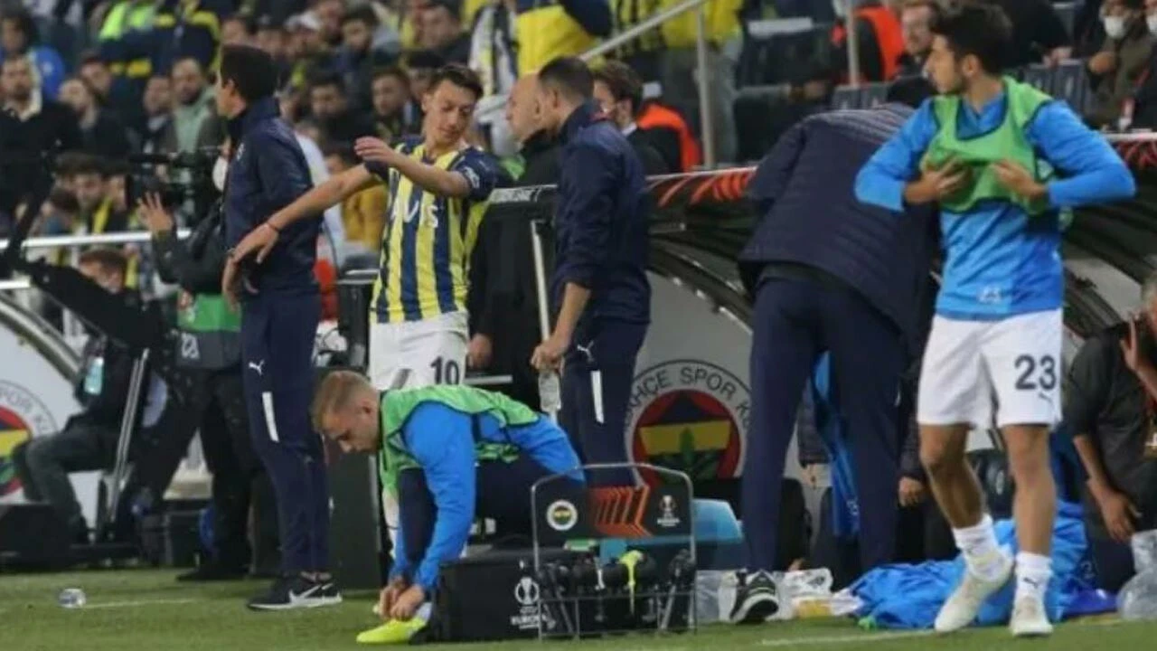 Mesut Özil'in yeni adresi belli oldu: Geri dönüyor!