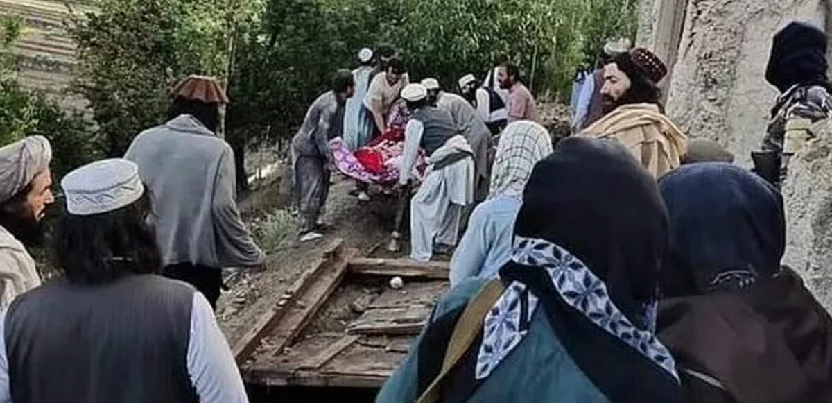 Son dakika! Afganistan'da 6.1 büyüklüğünde deprem: Yüzlerce ölü var