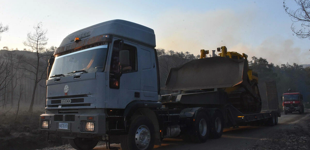 Son dakika: Ters rüzgar yangını büyütüyor! Marmaris'teki orman yangınında son durum: Savcılık soruşturma başlattı, Erdoğan da bölgede