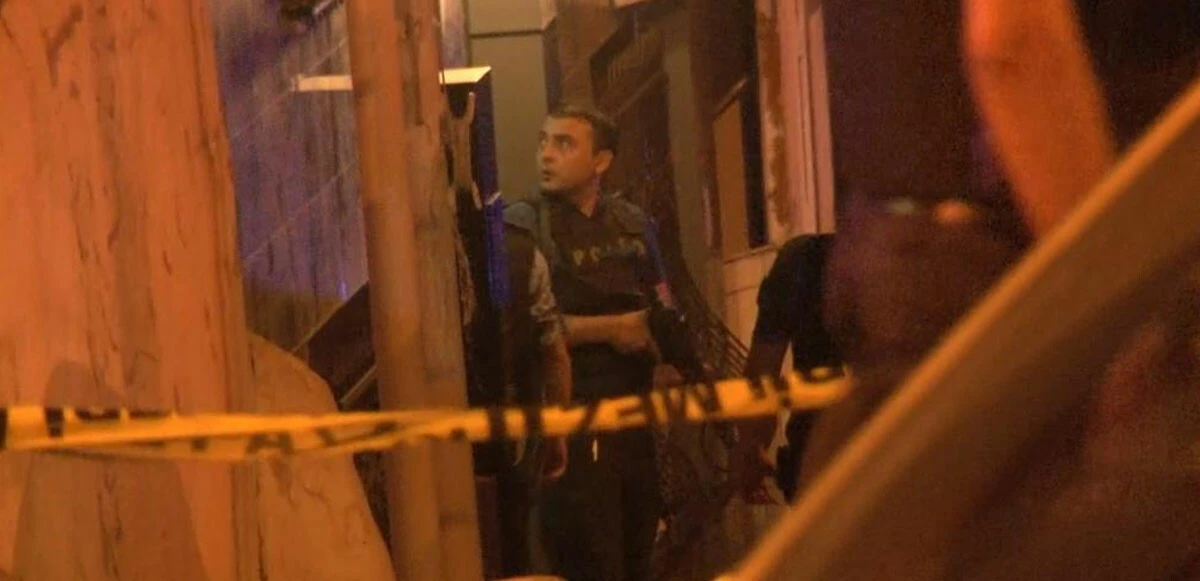 İşten çıkarıldığı için öfkelenen alkollü saldırgan mahalleyi ayağa kaldırdı