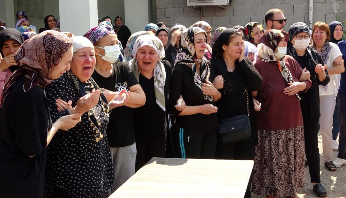 Eczacıbaşı çalışanlarına acı veda: Feryatlar yürekleri dağladı