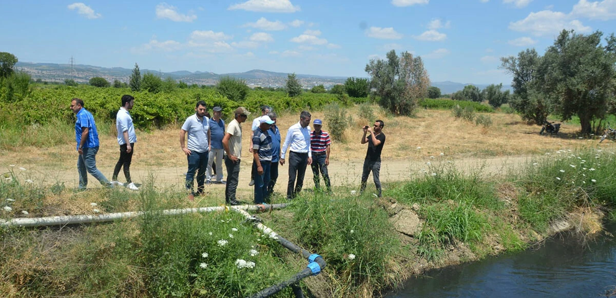 İşçiler molada fenalaşınca gerçek ortaya çıktı! Sulama kanalında zehirli atık iddiası