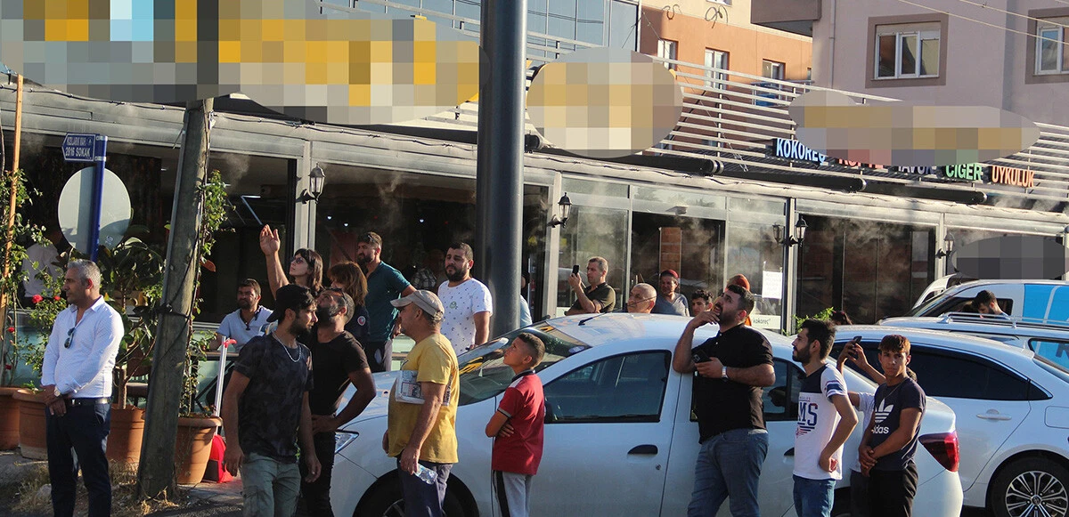 Kokoreç de çare olamadı! Çatıda tehlikeli hareketler