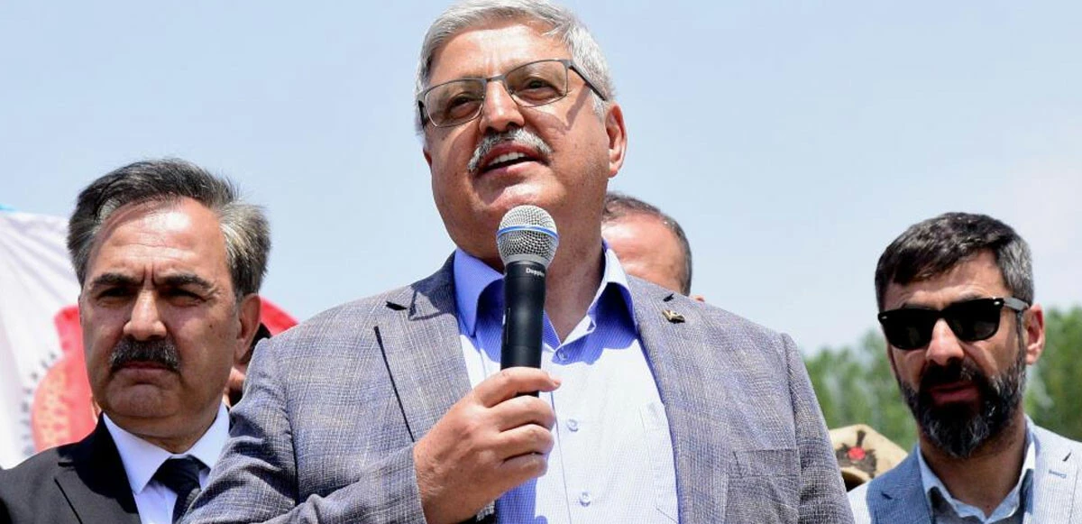 Heyecanlandıran 100 il açıklamasına AK Partili Vedat Demiröz'den düzeltme: 100 il temenniydi, yanlış anlaşıldı