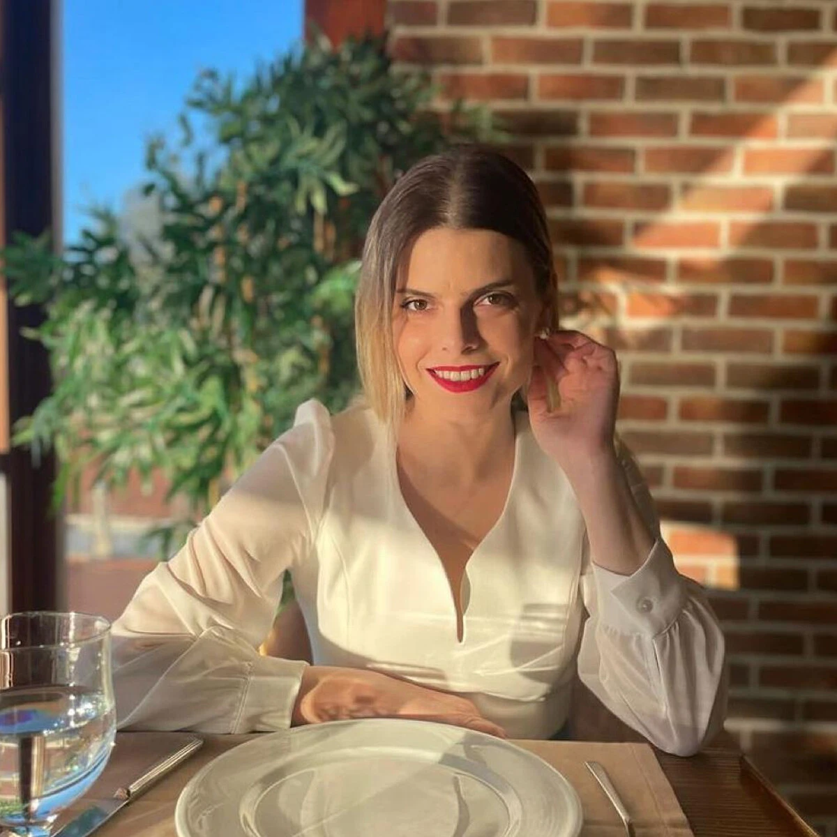 İnci Bakraç kimdir? Neler Oluyor Hayatta programının yeni sunucusu İnci Bakraç oldu!