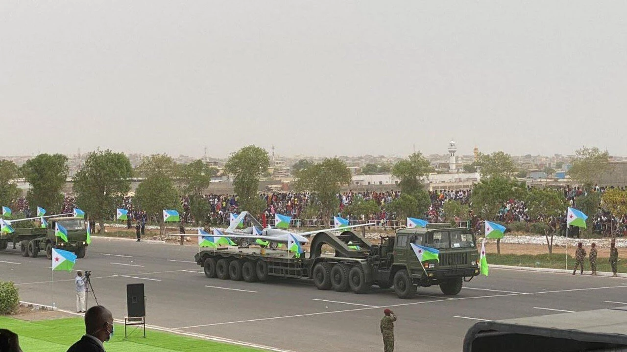 Bayraktar TB2, İhraç Edildiği Ülkeden Görüntülendi: Geçit Töreninde Halka Gösterildi!