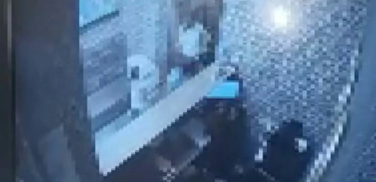 Bangladeşli kadın, kocası tarafından kaçırılan kızına kavuştu!