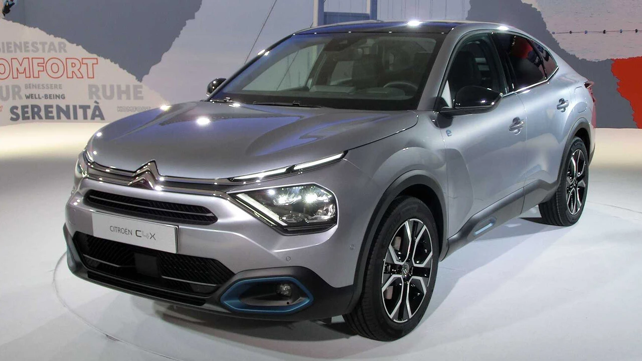 Citroen C4 X, İlk Kez Türkiye'de tanıtıldı! Hem Elektrikli Hem Benzinli