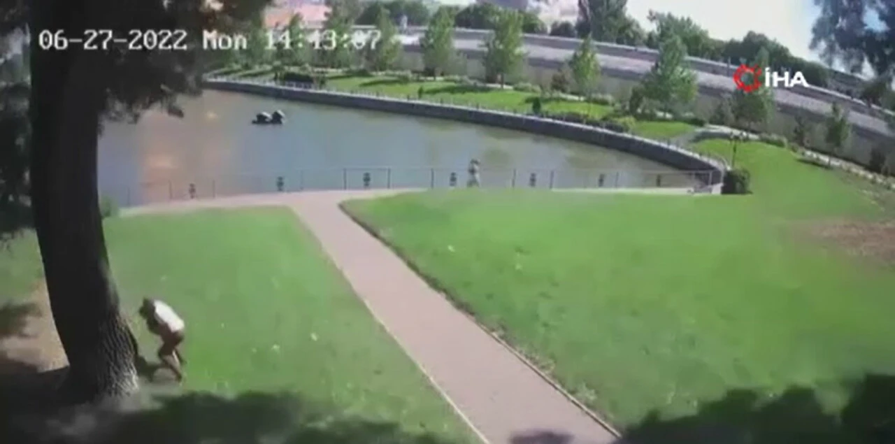 Önce şok dalgası sarstı ardından taşlar yağdı! İşte Rusya'nın AVM'yi vurduğu anların görüntüleri