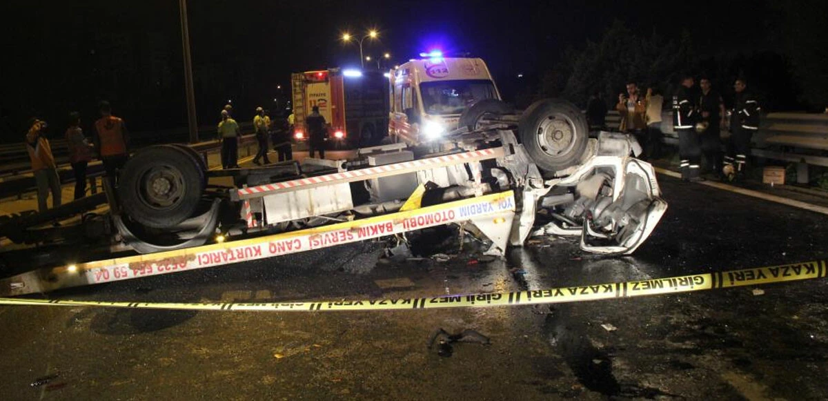 TEM Otoyolunda 2 feci kaza: 3 ölü, 4 yaralı