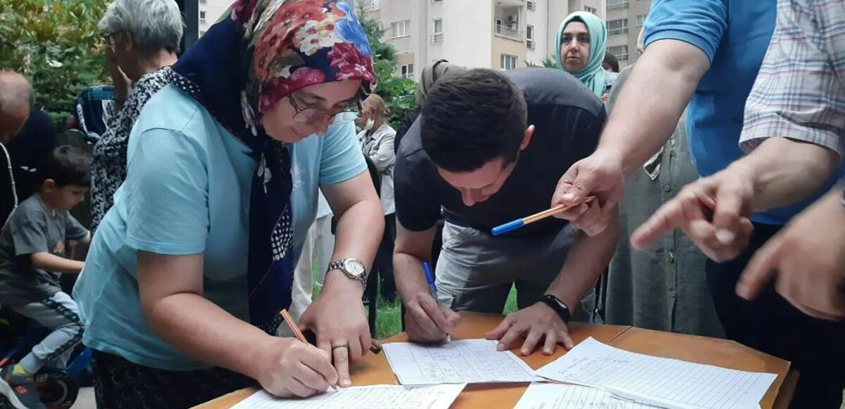 Fahiş aidat zammı eylemine yönetici dayağı: Engelli site sakinini hastanelik etti