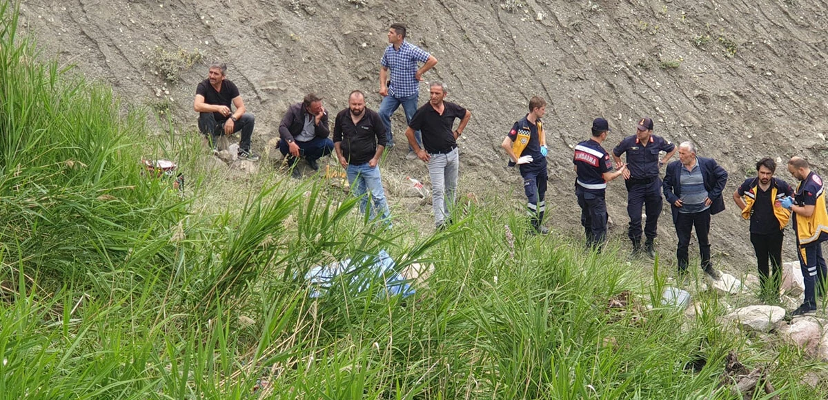 Tokat’ta feci kaza! Minibüs uçuruma yuvarlandı: 1’i çocuk 4 kişi öldü