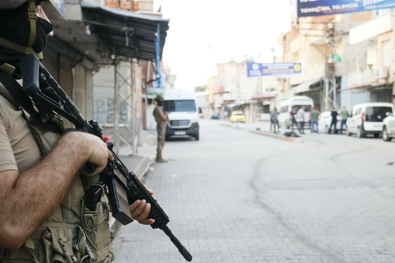 Organize suç örgütlerine yönelik 24 ilde "Tümör" operasyonu! 284 şüpheli hakkında gözaltı kararı