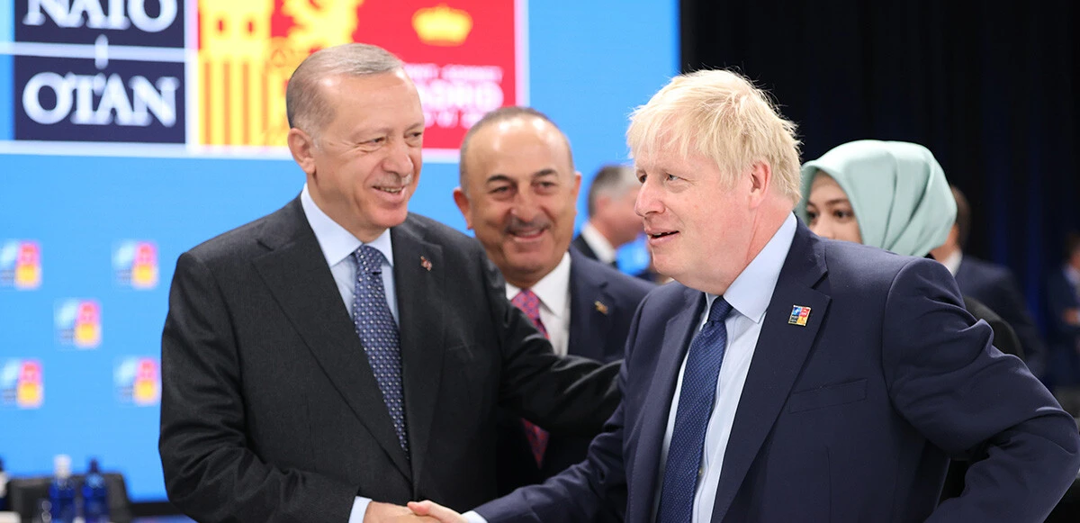 Son dakika! Cumhurbaşkanı Erdoğan, NATO dönüşü İsveç ve Finlandiya'ya uyarılarını yineledi: Elimizde belgeler var, gerekeni yaparız