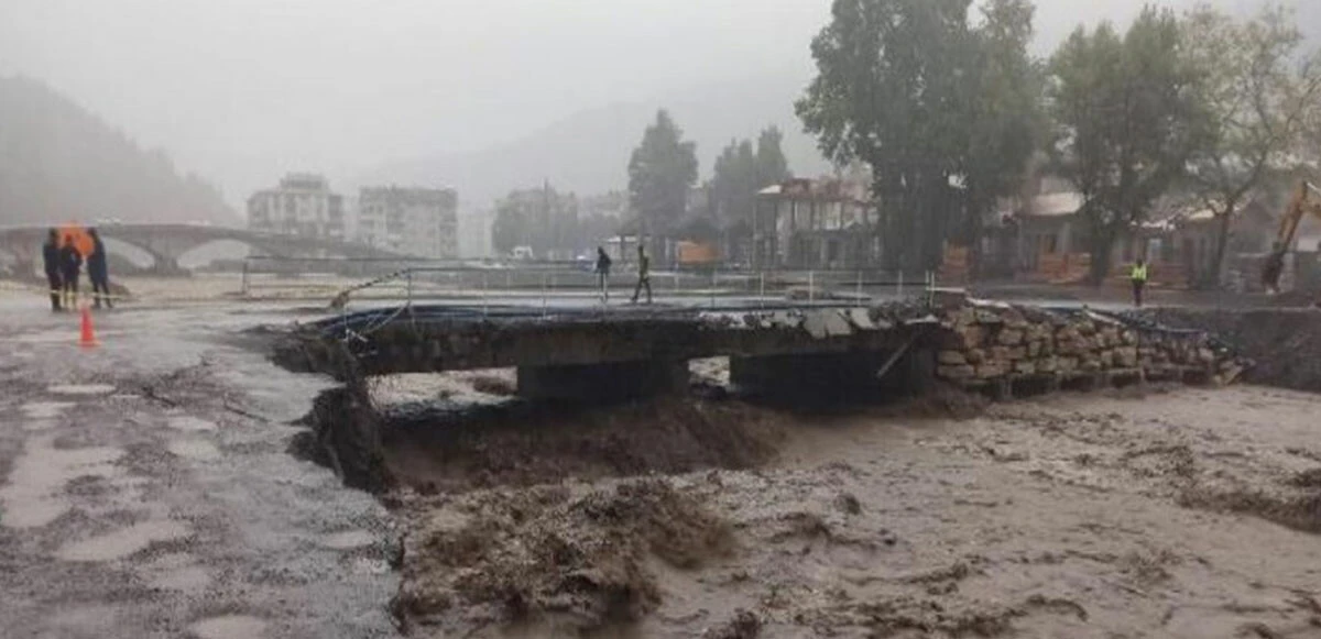 Selin bilançosu ağır oldu! 13 bina yıkıldı, 11 bina ağır hasar aldı