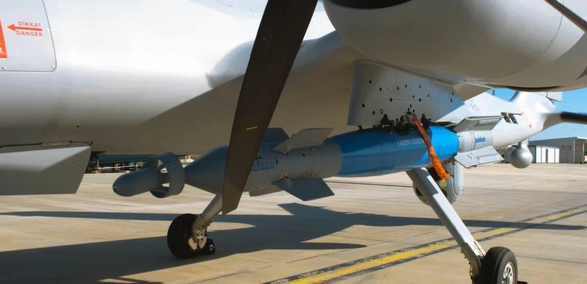 Bayraktar TB2 işaretledi, Akıncı'dan tam isabet: 'LGK-82' ile hedefi 12'de vurdu