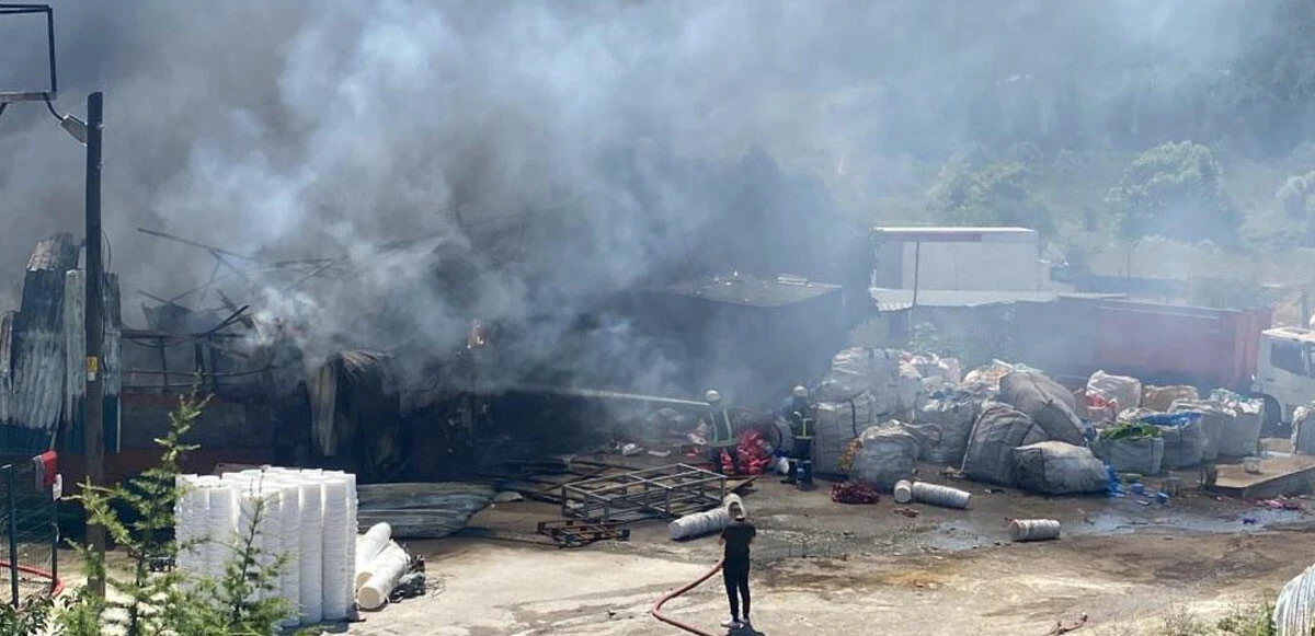 Kocaeli'de fabrika yangını
