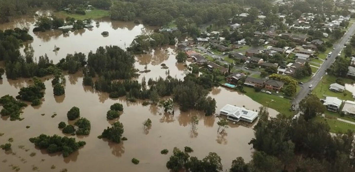 Meteoroloji on binlerce kişinin tahliyesini istedi: Sidney'de yağışlar devam edecek, şehri boşaltın
