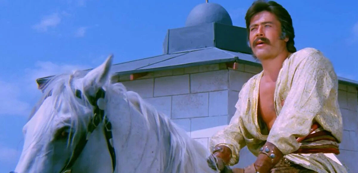 Cüneyt Arkın gerçekleştiremediği tek hayalini nemli gözlerle anlatmış