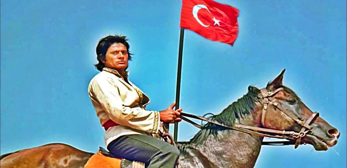 Cüneyt Arkın gerçekleştiremediği tek hayalini nemli gözlerle anlatmış