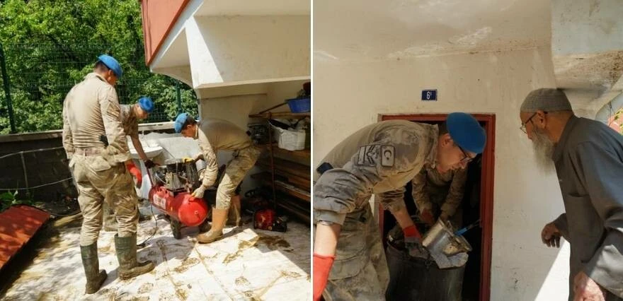 Jandarmanın boğulmaktan kurtardığı yaşlı adam, ekipleri karşısında görünce duygulandı