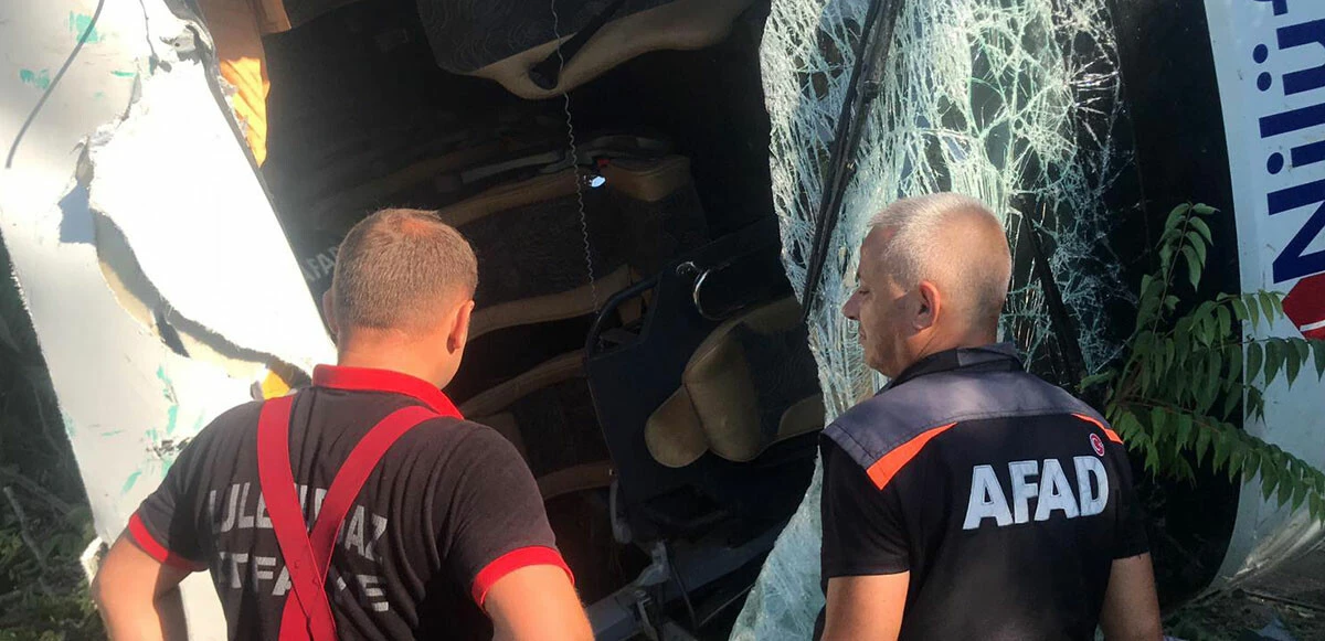 Son dakika! Kırklareli'nde yolcu otobüsü devrildi: Feci kazada 6 kişi öldü 25 kişi de yaralandı