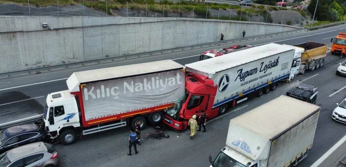 Son dakika! TEM'de zincirleme kaza: Trafik durma noktasında