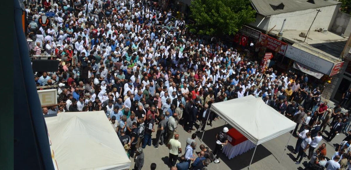 Cumhurbaşkanı Erdoğan, öldürülen doktor Ekrem Karakaya'nın ailesine taziye telefonu