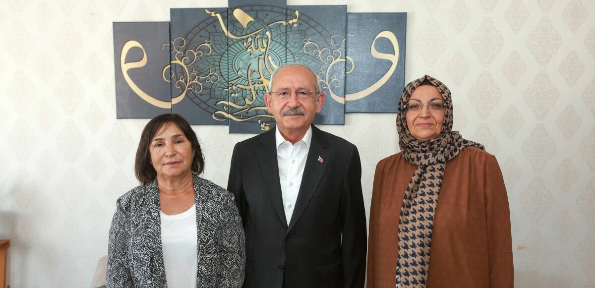 Kemal Kılıçdaroğlu’nun helalleşme ziyaretinde son durak 28 Şubat mağduru öğretmen